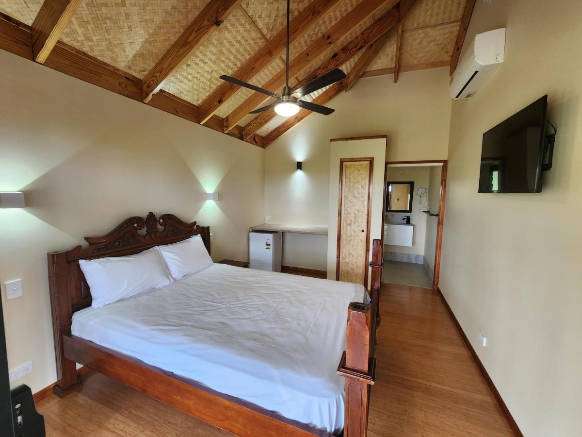 Bed & Breakfast Tropical Retreat