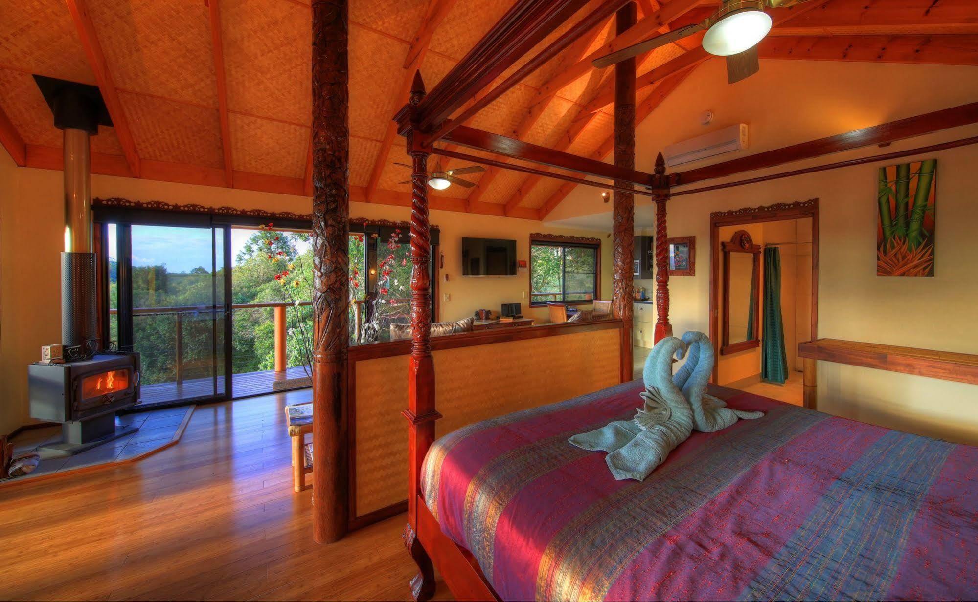 Tropical Retreat Bed & Breakfast