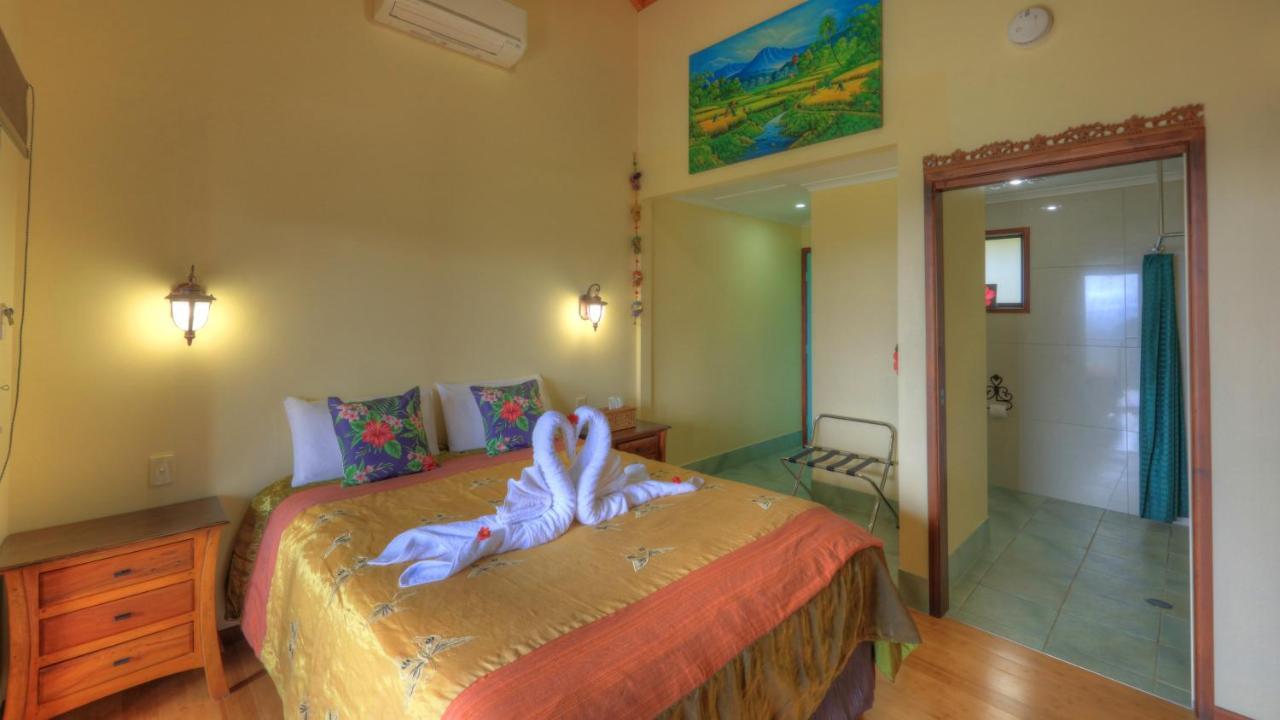 Tropical Retreat Bed & Breakfast 4*