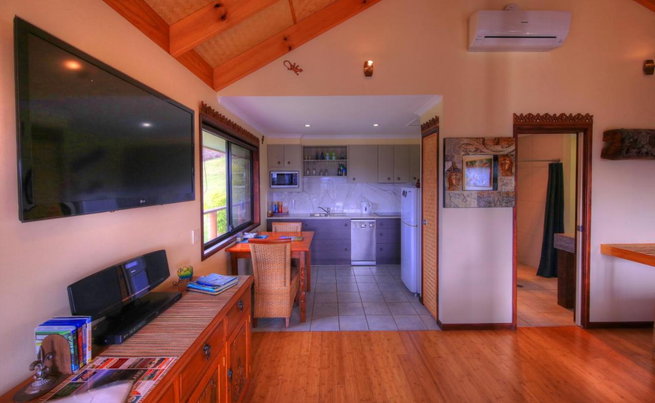 Bed & Breakfast Tropical Retreat Maleny
