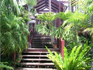 Tropical Retreat Bed & Breakfast 4*